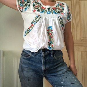 Cute embroidered vintage blouse
